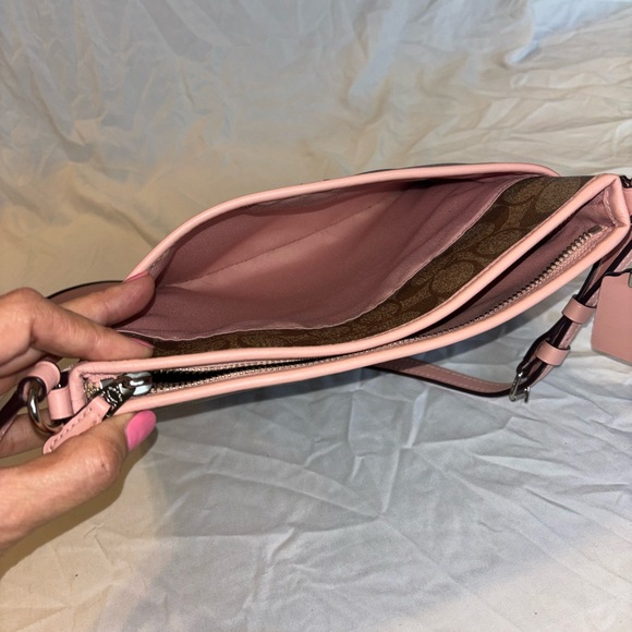 Coach shoulder bag - Picture 6 of 9